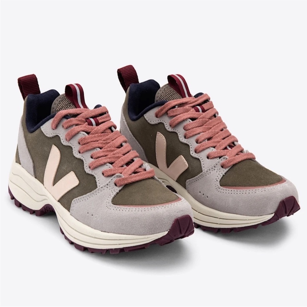Veja Women's Venturi Sneakers